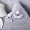 Alibaba chine bijoux conclusions boucles d&#39;oreilles conclusions boucles d&#39;oreilles blanches